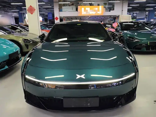 Xpeng P7 — Фото автомобиля 2
