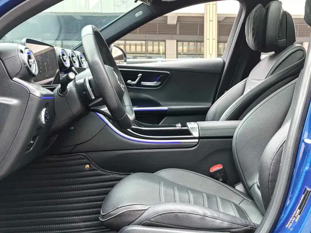 Mercedes-Benz C-Class — Фото автомобиля 3