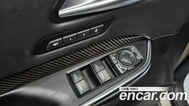 Cadillac XT4 2.0 Sport AWD — Фото автомобиля 27