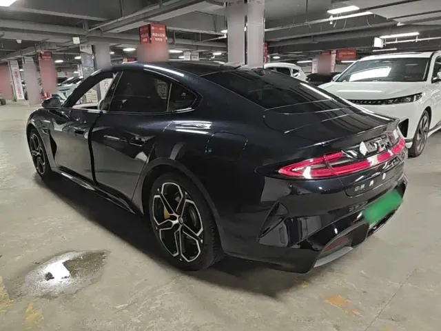 Xiaomi SU7 — Фото автомобиля 4