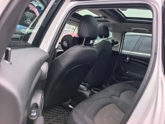 MINI Hatch — Фото автомобиля 9