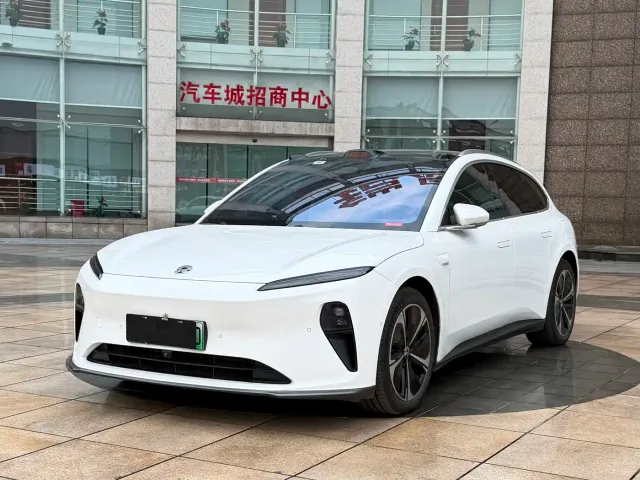 Nio ET5 Touring — Фото автомобиля 2