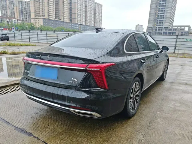 Hongqi H5 — Фото автомобиля 9