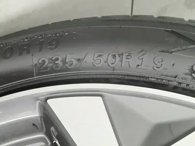 Geely Boyue L — Фото автомобиля 24