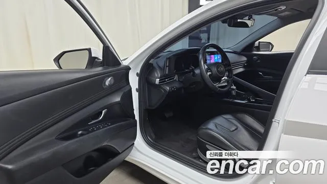 Hyundai Avante CN7 — Фото автомобиля 15