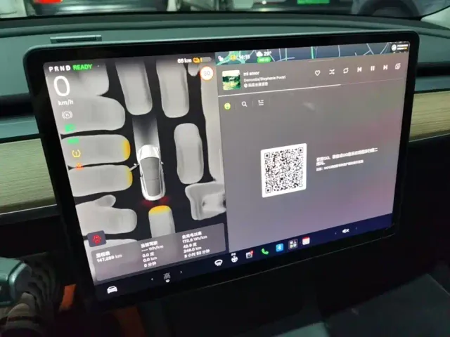 Tesla Model 3 — Фото автомобиля 11