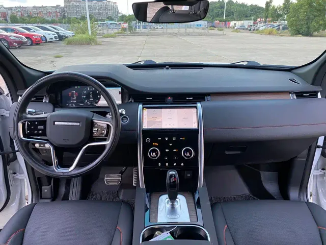 Land Rover Discovery Sport — Фото автомобиля 7