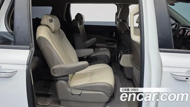 Kia Canival Carnival 4 поколение Бензин 9 мест Prestige — Фото автомобиля 12