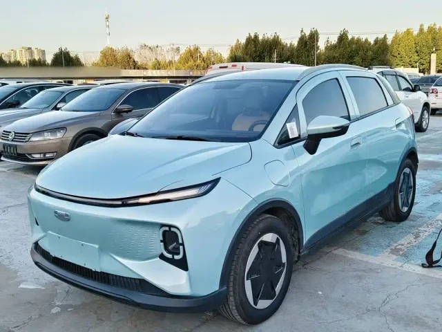 Фотография автомобиля — Geely Geometry E Firefly