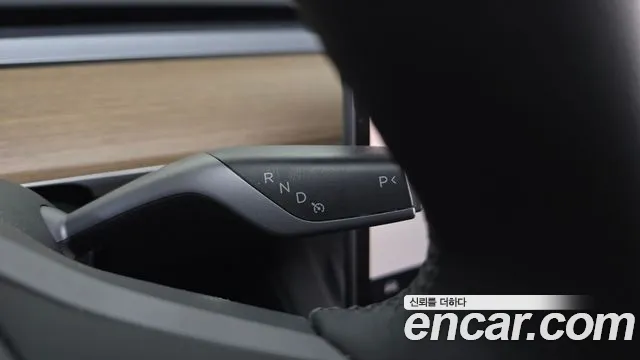 Tesla Model Y — Фото автомобиля 9