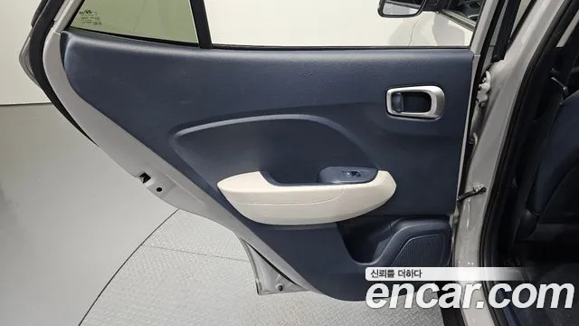 Hyundai Venue — Фото автомобиля 14