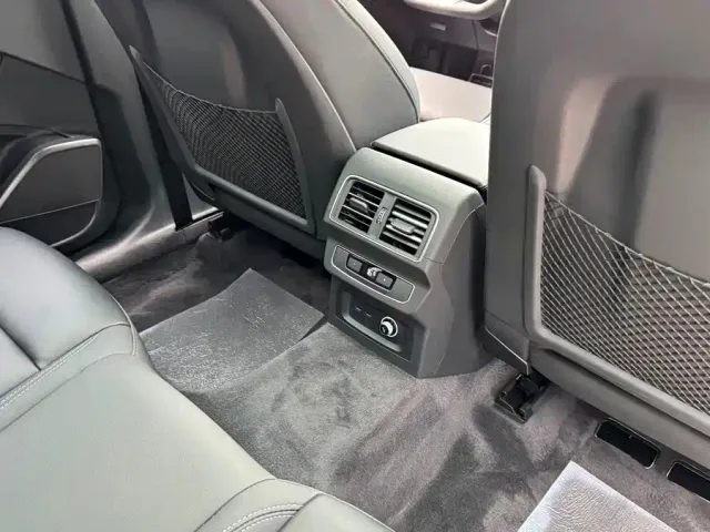Audi Q5L — Фото автомобиля 6