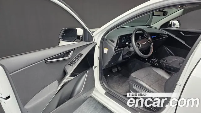 Kia Niro Niro (New) — Фото автомобиля 10