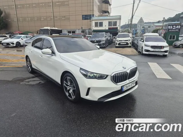 Фотография автомобиля — BMW 5 Series