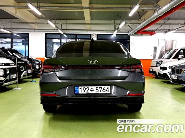 Hyundai Avante CN7 — Фото автомобиля 4