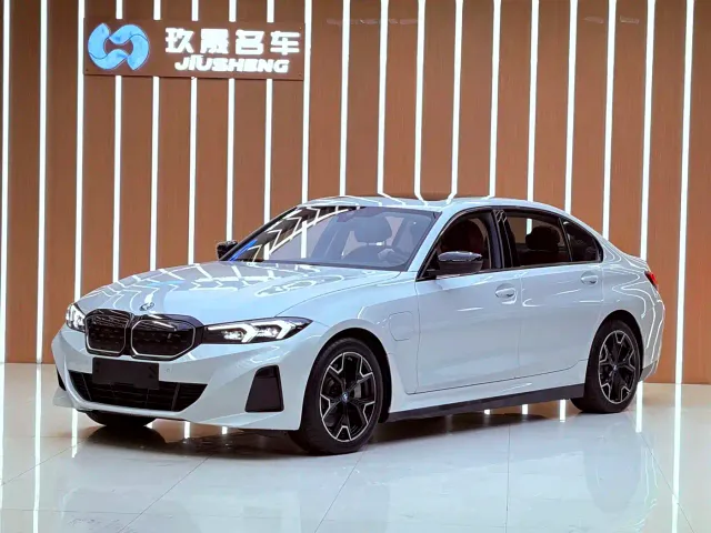 Фотография автомобиля — BMW i3