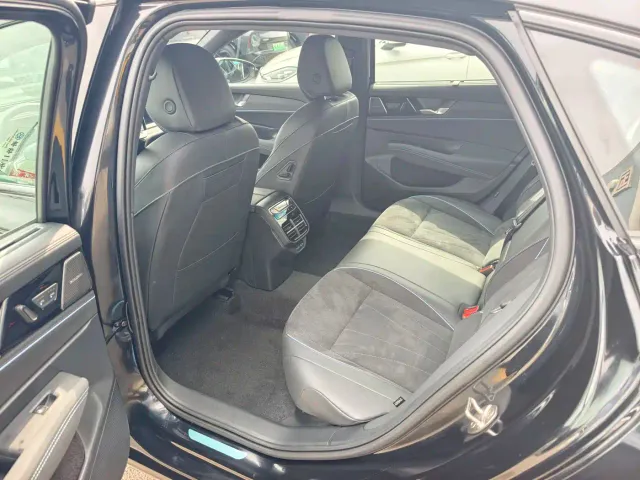 Volkswagen Passat — Фото автомобиля 8