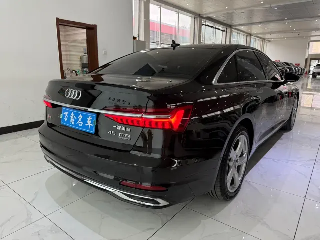 Audi A6L — Фото автомобиля 19