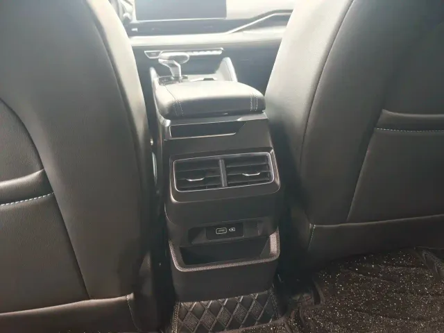 Geely Xingrui — Фото автомобиля 9