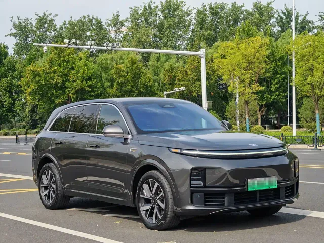Li Auto L7 — Фото автомобиля 3