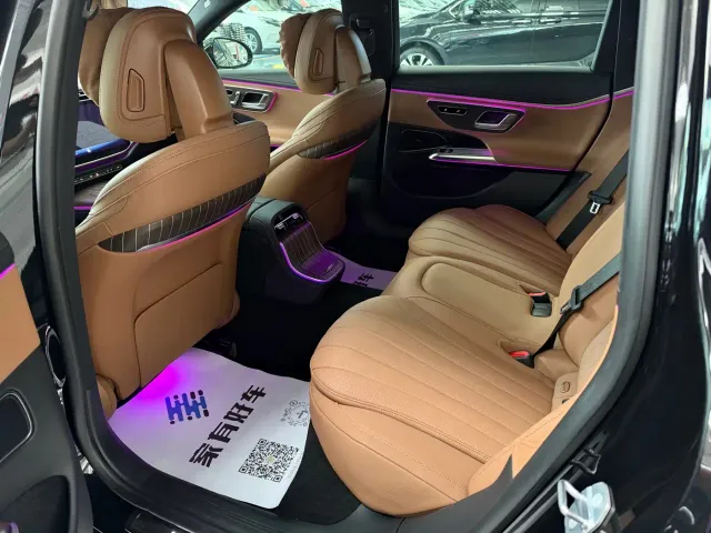 Mercedes-Benz E-Class — Фото автомобиля 6