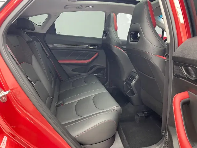 Geely Emgrand S — Фото автомобиля 13
