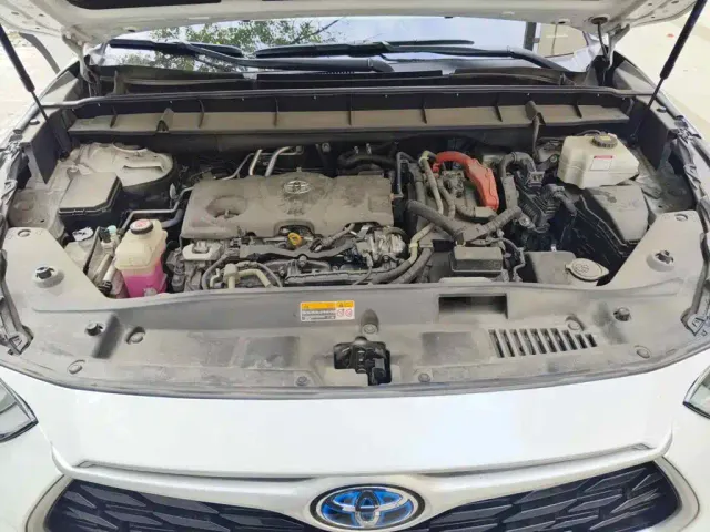 Toyota Highlander — Фото автомобиля 3