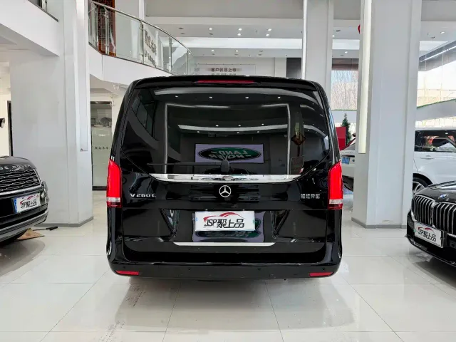 Mercedes-Benz V-Class — Фото автомобиля 15