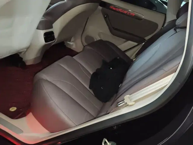 Leapmotor C11 — Фото автомобиля 16