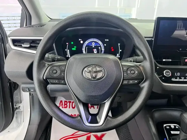Toyota Corolla — Фото автомобиля 10