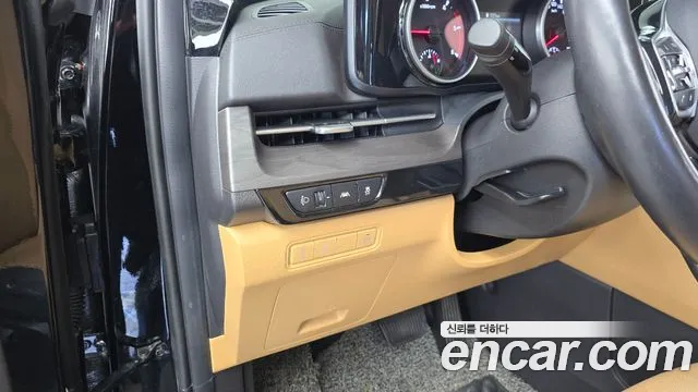 Kia Carnival Generation 4 — Фото автомобиля 26