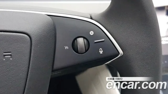 Tesla Model Y — Фото автомобиля 22
