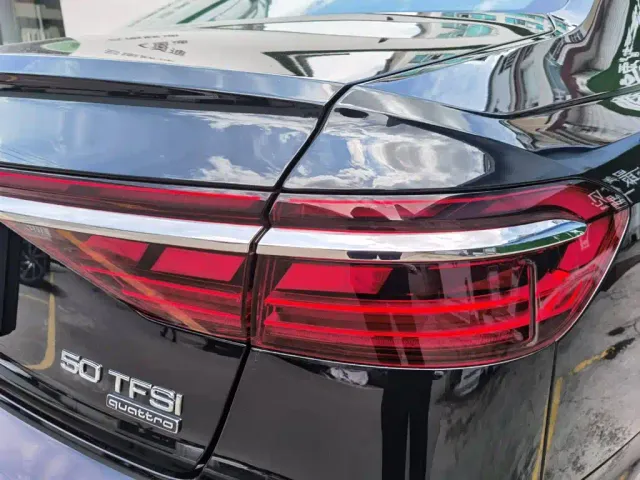 Audi A8 — Фото автомобиля 30