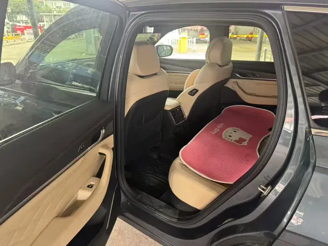 Geely Xingyue L — Фото автомобиля 4