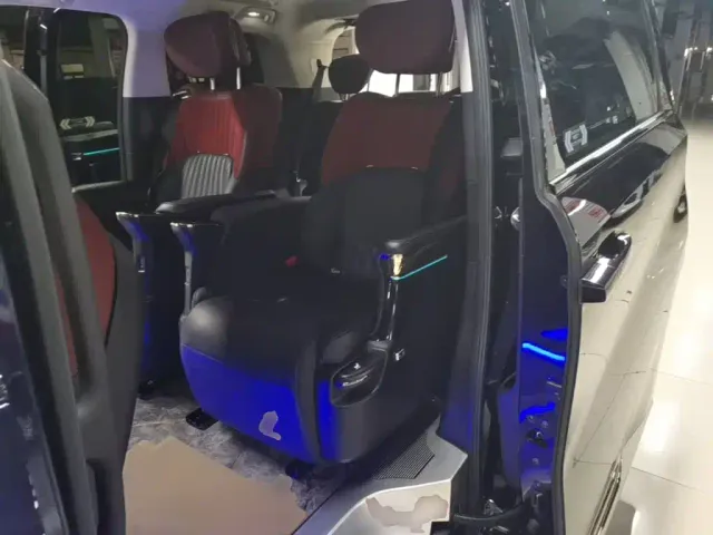 GAC Trumpchi E9 — Фото автомобиля 16