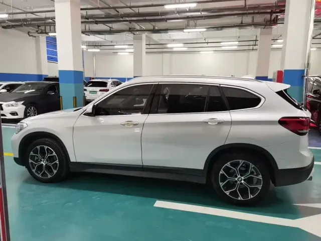 BMW X1 — Фото автомобиля 5