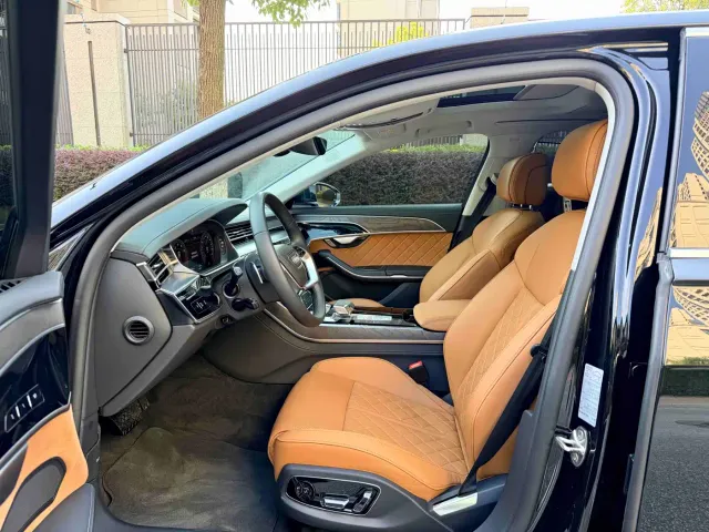 Audi A8 — Фото автомобиля 9