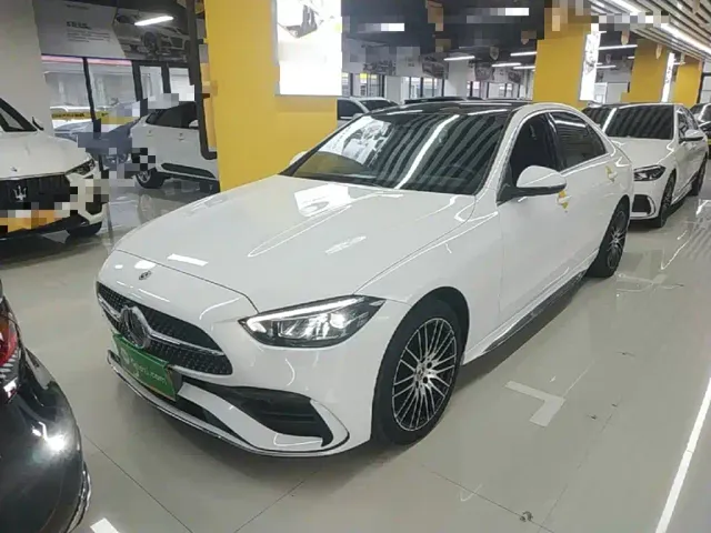Фотография автомобиля — Mercedes-Benz C-Class
