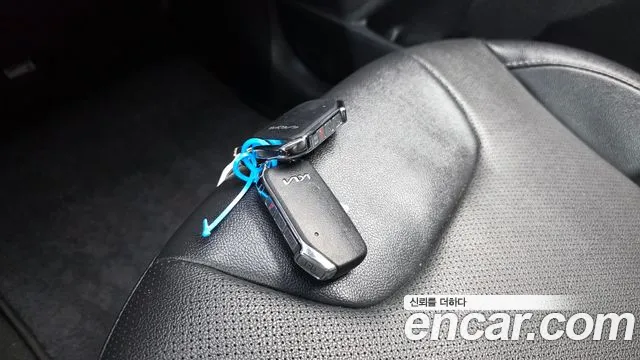 Kia Niro — Фото автомобиля 30