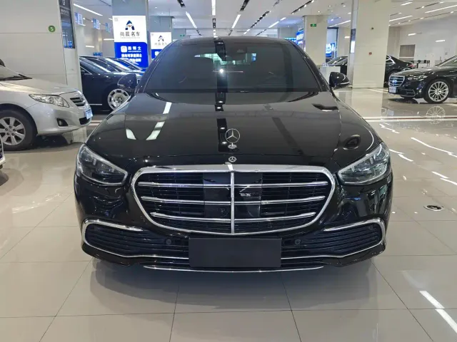 Mercedes-Benz S-Class — Фото автомобиля 2