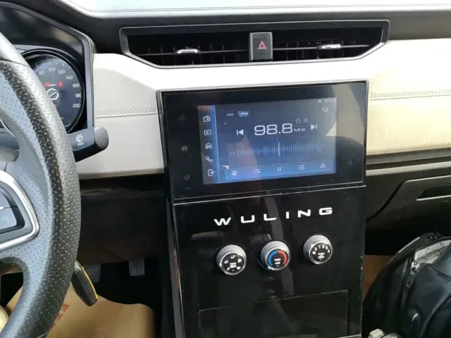 Wuling Zhengcheng — Фото автомобиля 12