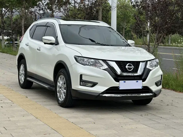 Nissan X-Trail — Фото автомобиля 4