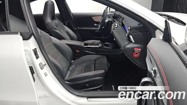Mercedes-Benz CLA-Class — Фото автомобиля 24