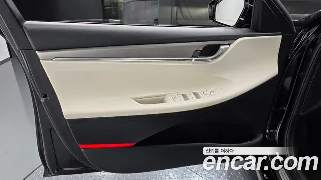 Hyundai Grandeur Grandeur (New) Hybrid — Фото автомобиля 13