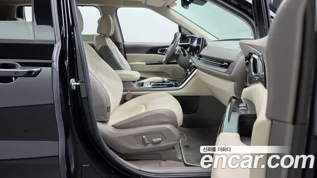 Kia Carnival 4th Gen — Фото автомобиля 16