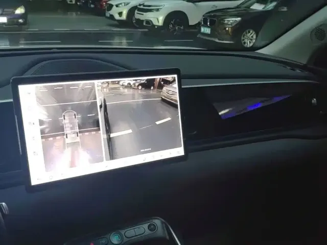 BYD Hai Shi 05 EV 2025 520KM Flagship Smart Navigation Edition — Фото автомобиля 9