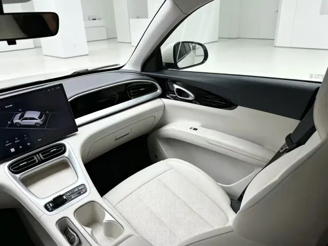 Geely Starry Wish — Фото автомобиля 3