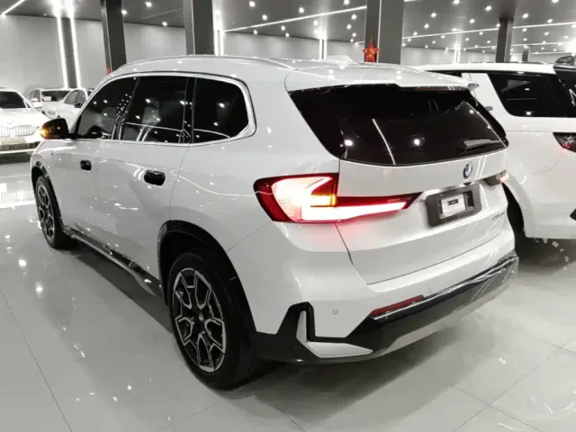BMW X1 — Фото автомобиля 4