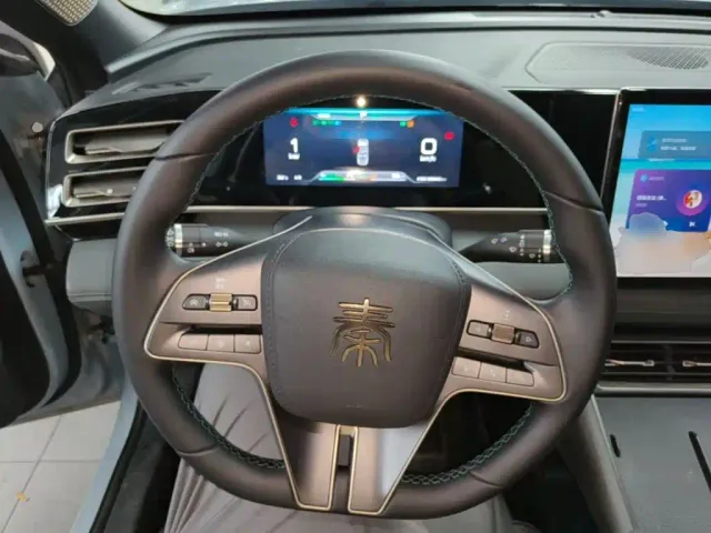 BYD Qin L — Фото автомобиля 10