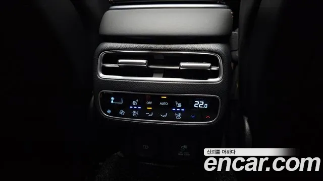 Genesis GV70 — Фото автомобиля 19